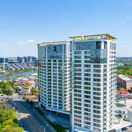 One Verdi Park Exclusive Apartments - Panoramic View & Private Parking 布加勒斯特 外观 照片