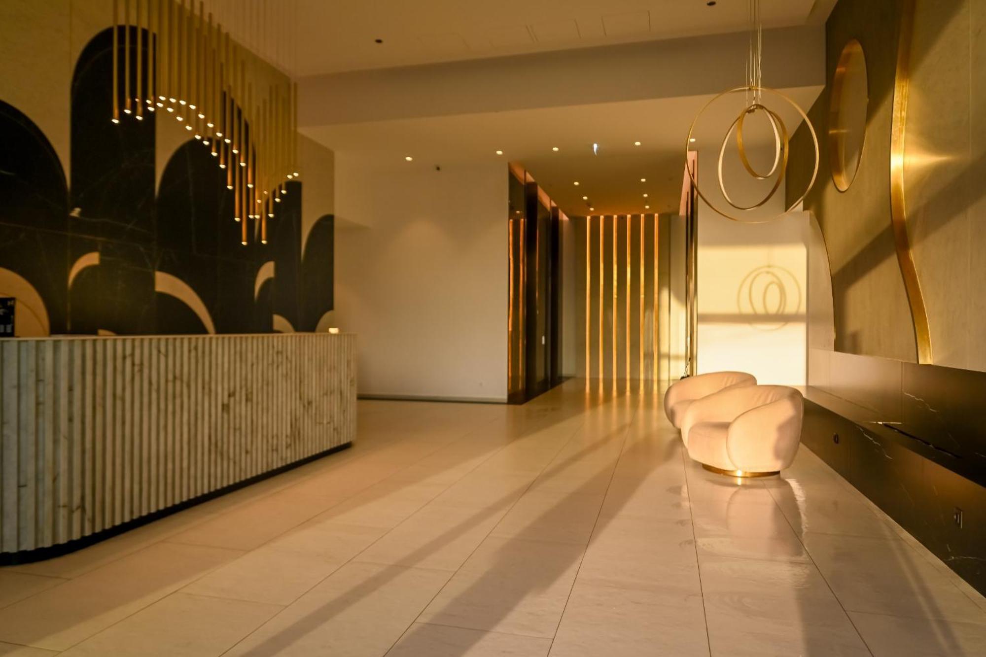 One Verdi Park Exclusive Apartments - Panoramic View & Private Parking 布加勒斯特 外观 照片