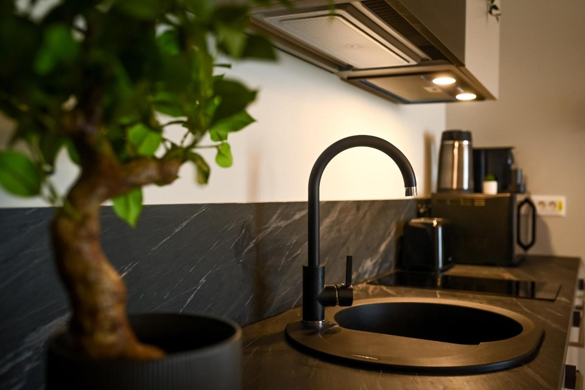 One Verdi Park Exclusive Apartments - Panoramic View & Private Parking 布加勒斯特 客房 照片