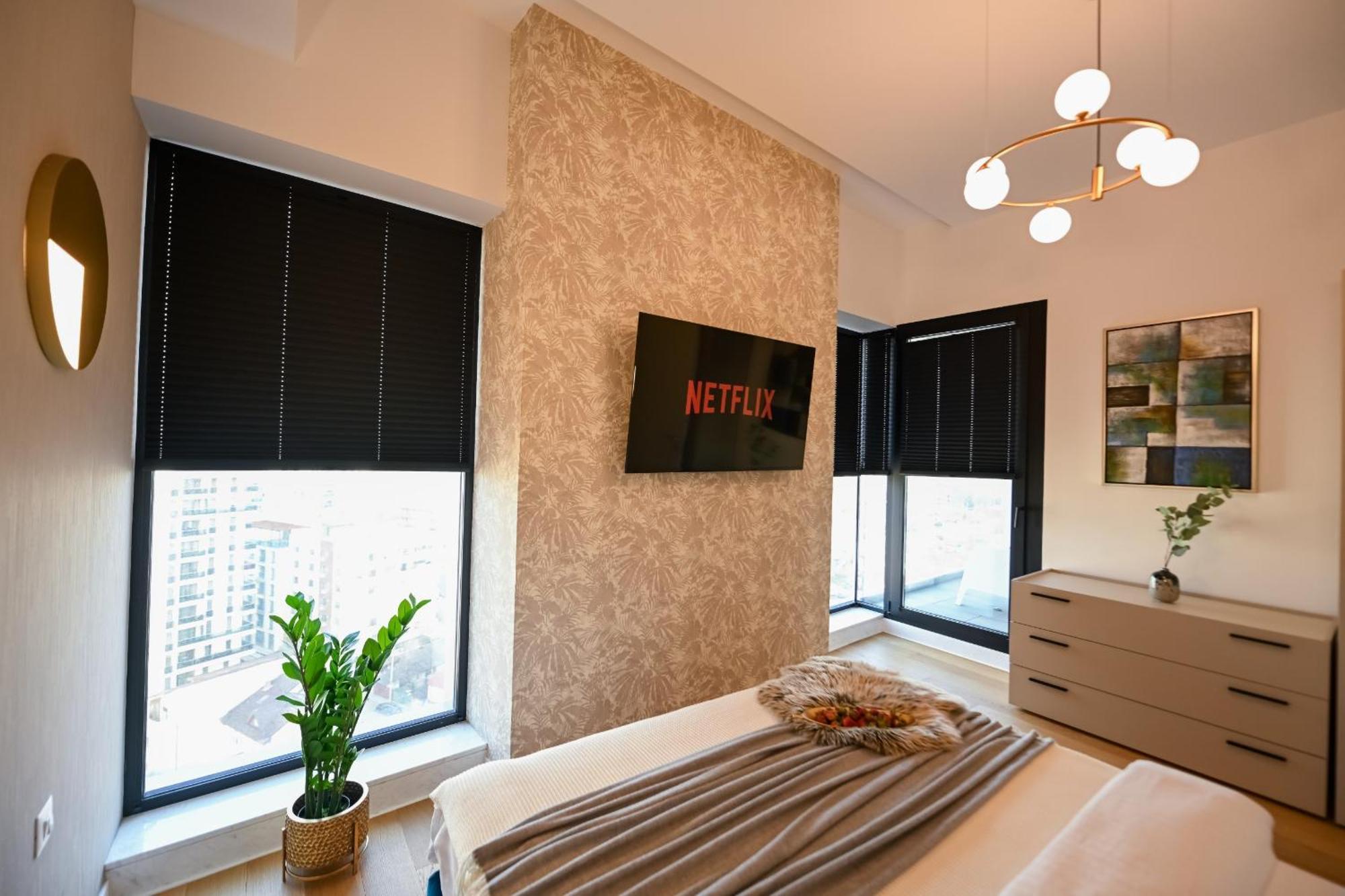 One Verdi Park Exclusive Apartments - Panoramic View & Private Parking 布加勒斯特 客房 照片