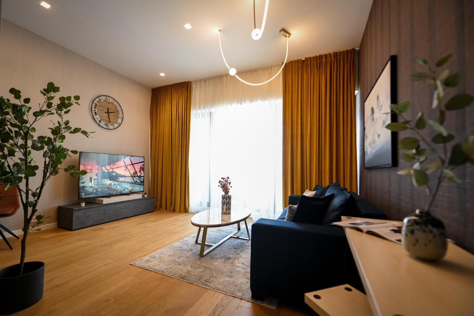 One Verdi Park Exclusive Apartments - Panoramic View & Private Parking 布加勒斯特 客房 照片